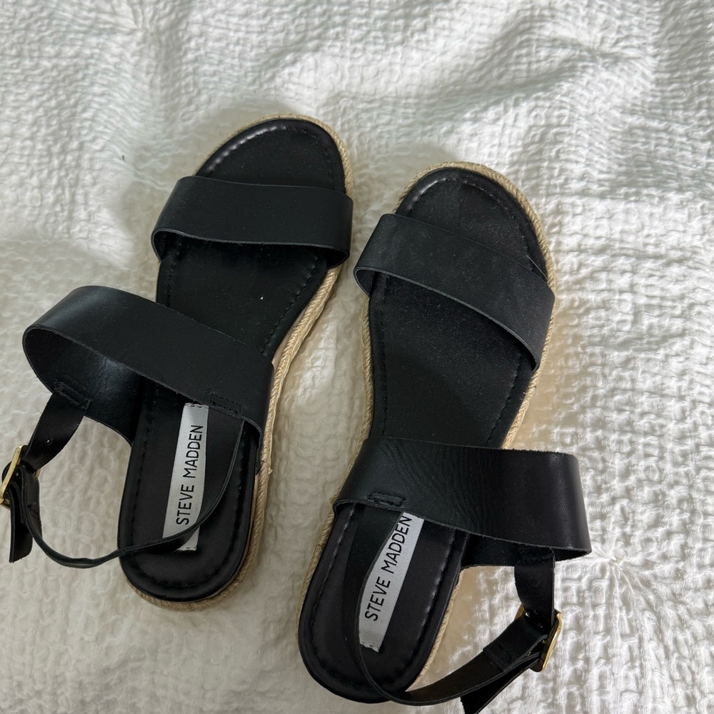 STEVE MADDEN PLATFORM SANDALS